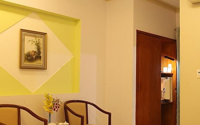 Boss Hotel 2