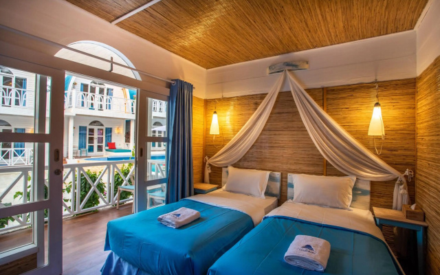 Santorini Beach Resort – Guest Rooms – Gili Trawangan