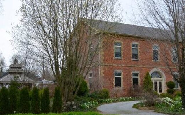 BranCliff Inn Bed and Breakfast c1859