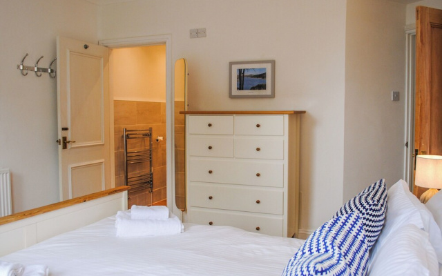 3 Melbury