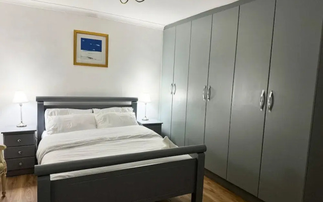 Modern North London Retreat - 7 Bedrooms