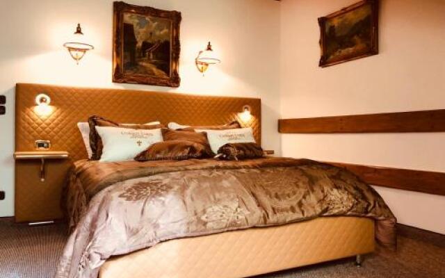 Golden Gapa River Luxury Penthouse 25