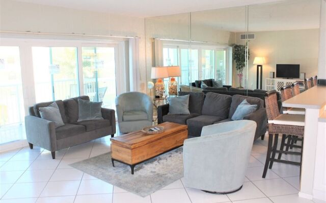 Jamaica Royale - T43 - 2 Br Condo