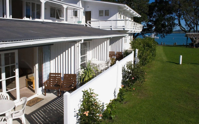 Hananui Lodge and Apartments