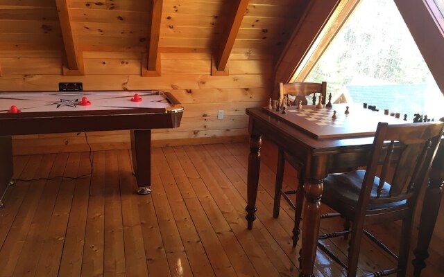 Smoky Mountain Cinema - Six Bedroom Cabin