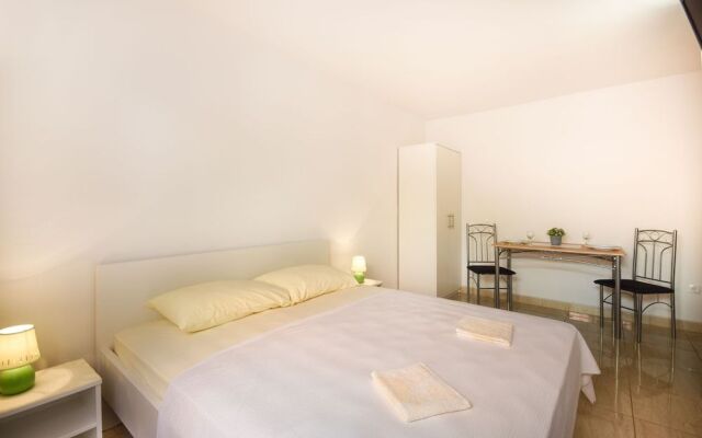 Sunshine Apartments in Baska Voda