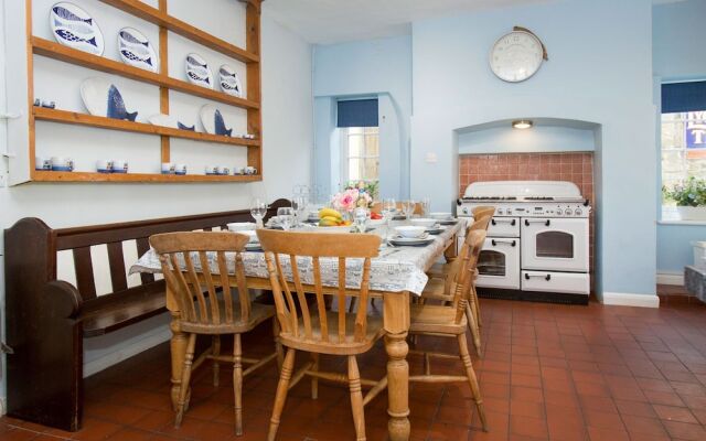 Roseberry House