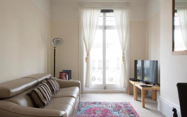 Dale Street Apartments Suite