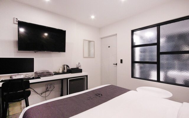Gray Motel