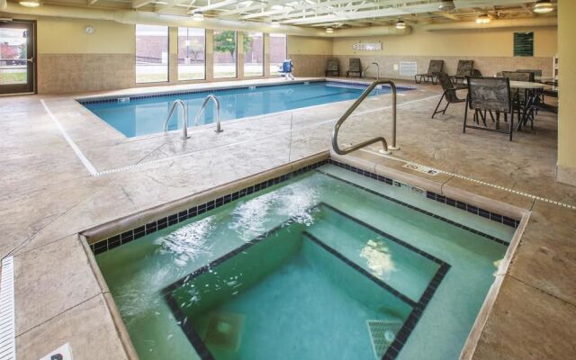 La Quinta Inn & Suites Canton