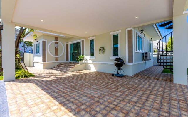 Cozy 3 Bedroom Pool Villa C883