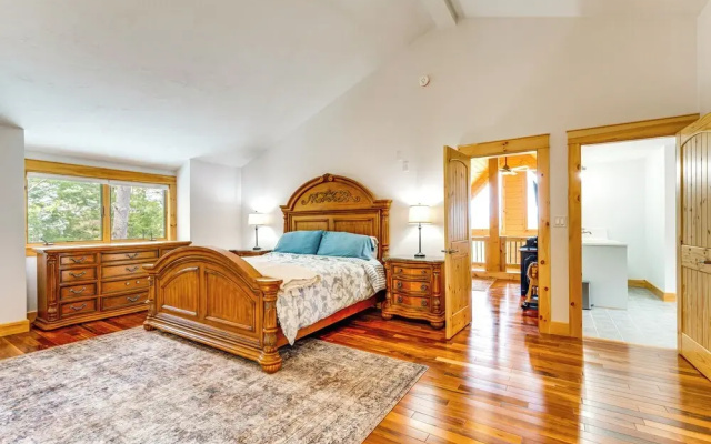 Mtn-view Deck: Scenic Conway Log Cabin!