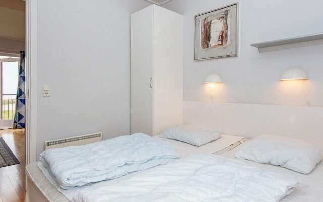 6 Person Holiday Home in Hojer