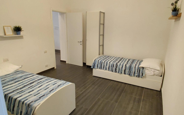 Vista sul carruggio, centro storico di Chiavari