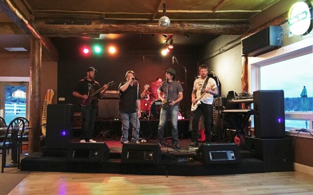 Lopez Islander Resort