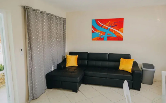 Amazing 1-bedroom Apartment 3 km From Eagle Beach