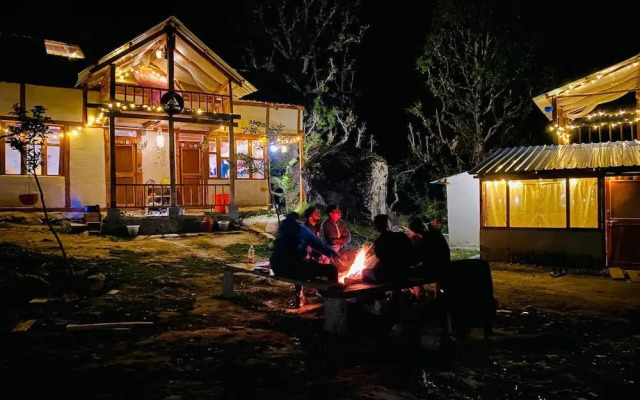 Zevibes Cafe & Homestay