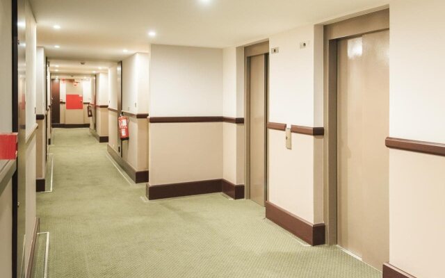 Holiday Inn Express and Suites Lisbon Principe Real by IHG