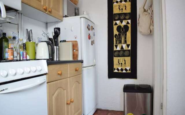 Quiet 1 Bedroom Home in South London