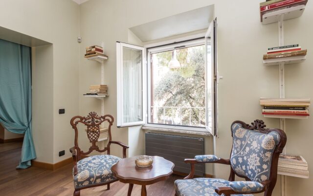 RSH Vatican Large Bright Apartment