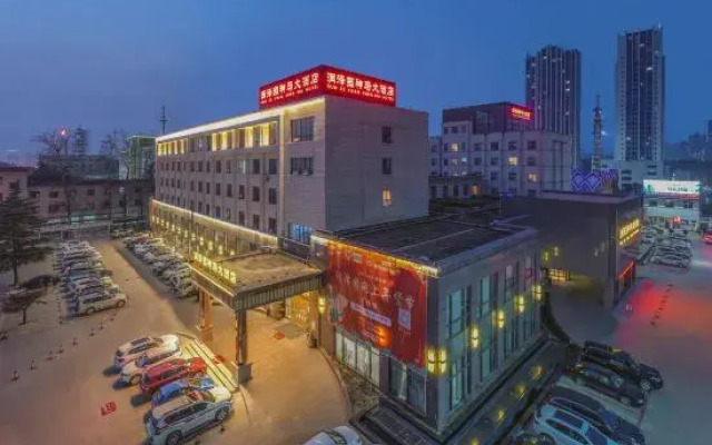 Pingdingshan Runzeyuan Shenma Hotel