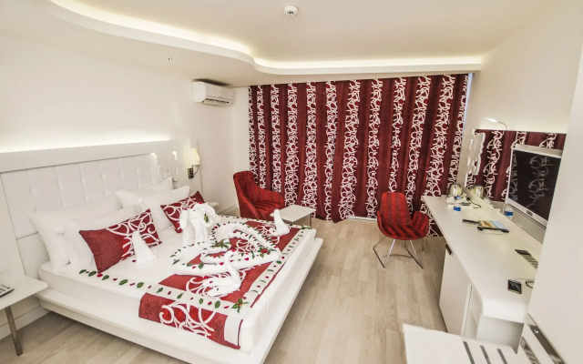 Laguna Beach Alya Resort & SPA - All Inclusive