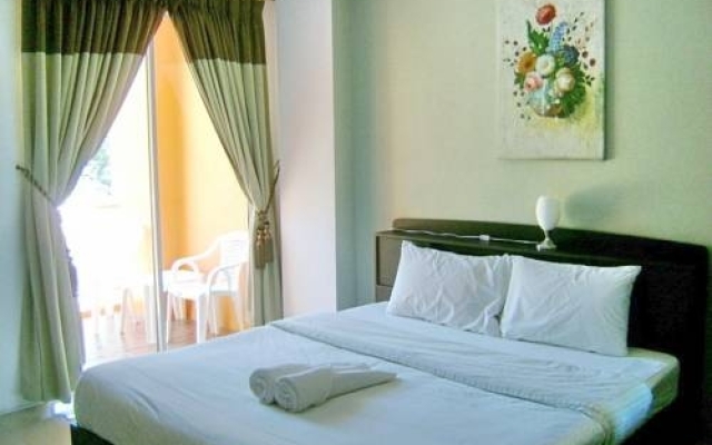 Baan Tonnam Guesthouse