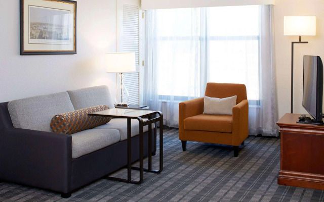 Residence Inn Minneapolis Downtown at The Depot by Marriott