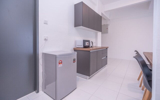 Oyo Home 89600 Marvelous 3Br Imperio