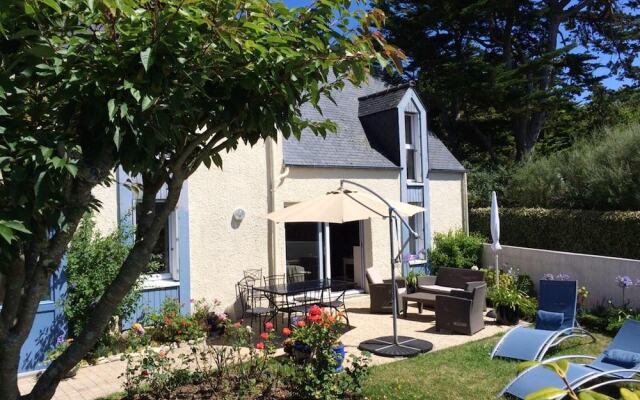 House With 3 Bedrooms in Plouguerneau, With Wonderful sea View, Enclos