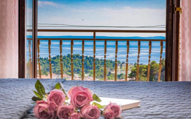 Apartment Iva with sea view