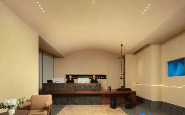 Atour Hotel Wenzhou South Station Yintai Department jianye Store