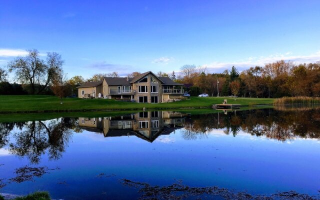 Cottage Lakehouse Private 48 Acres