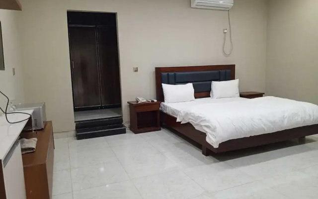 Mangla Tower Hotel