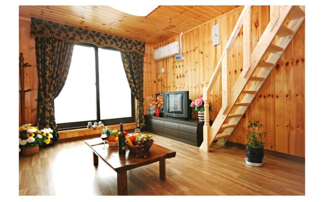 Gyeongpo Sanbada Pension