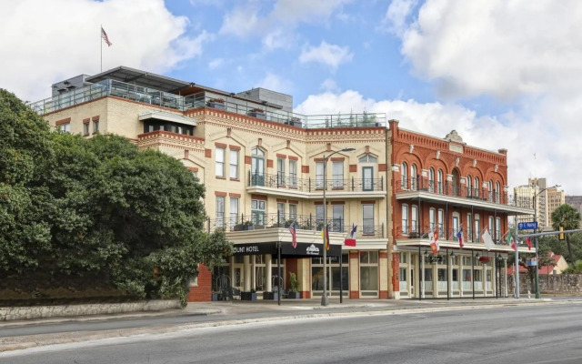 Fairmount Hotel, in the Unbound Collection by Hyatt