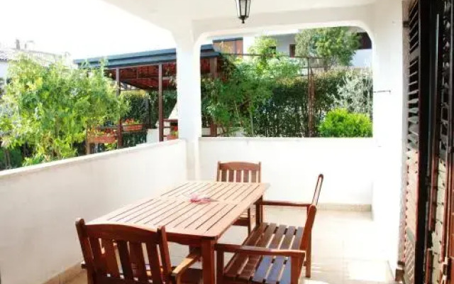 Nada Apartments