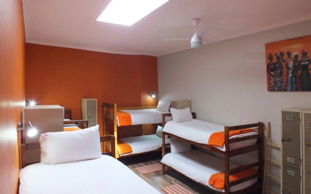 A Sunflower Stop - Hostel