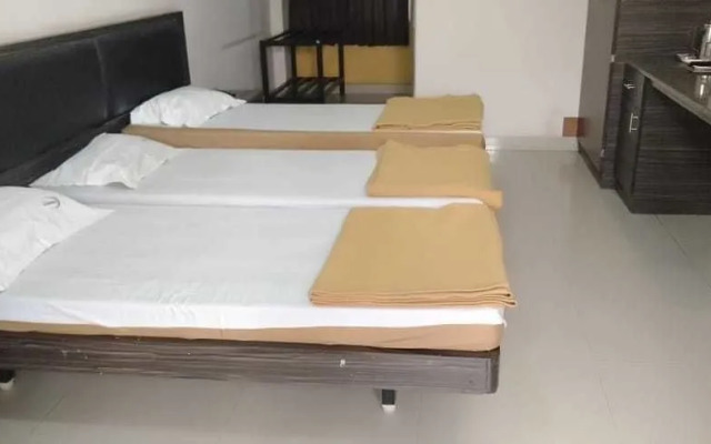 i-ROOMZ Hoysala Residency