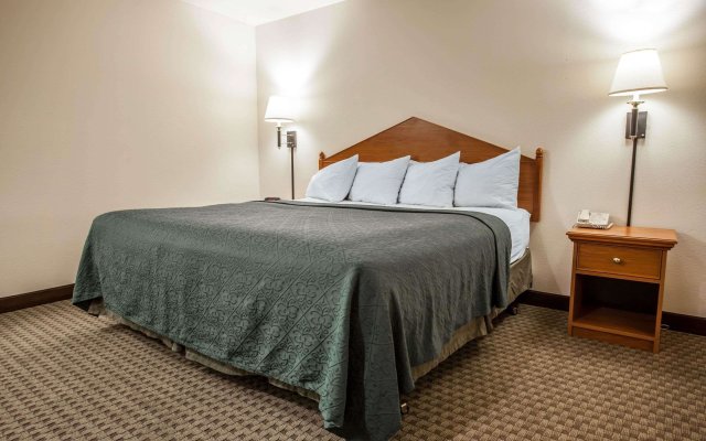 Quality Inn & Suites Federal Way - Seattle