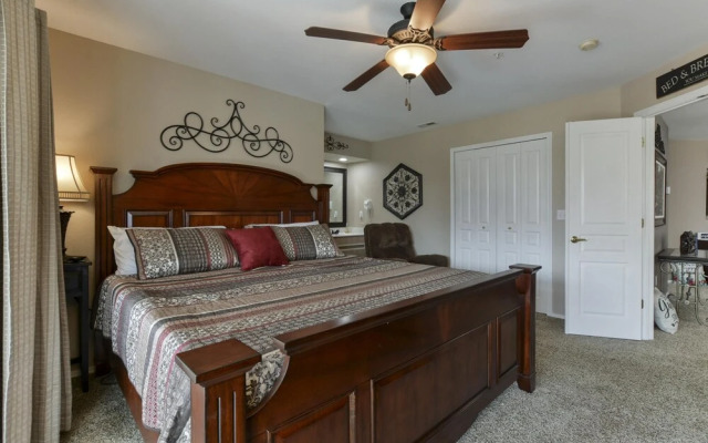 Little House on the Fairway