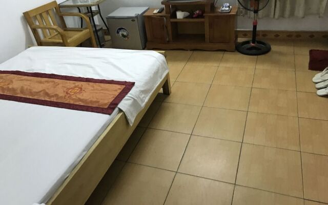 Oyo 1005 Palace Hotel