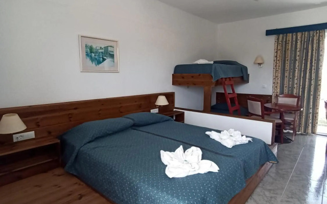 Summer Dream Hotel