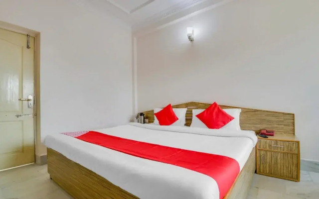 Oyo 24894 Mahadev Hills