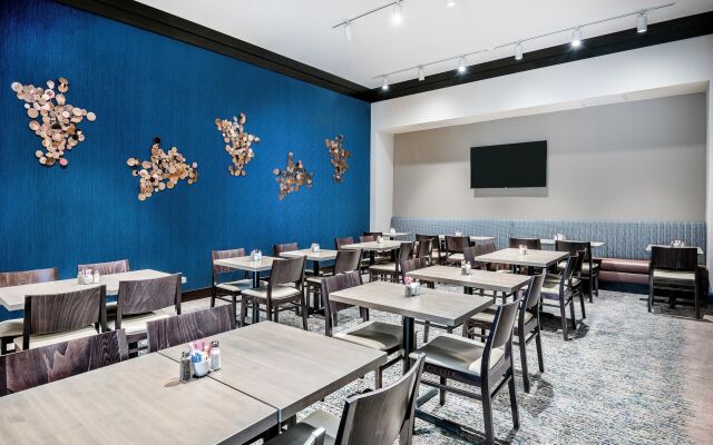 Embassy Suites by Hilton College Station, TX