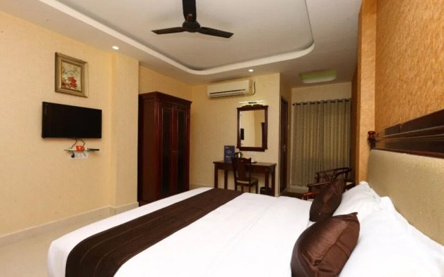 RB Grand Residency by OYO Rooms