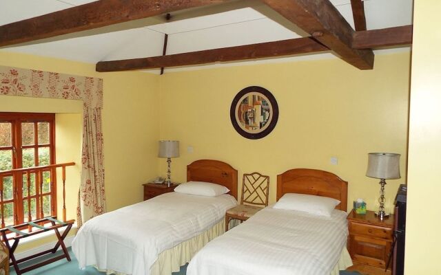 Roade House Hotel