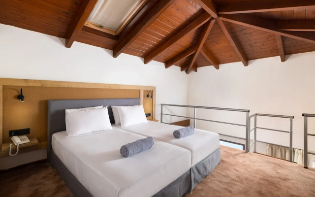 Costa Lindia Beach Resort