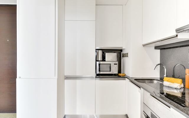 Dream Inn Apartments- Address Marina