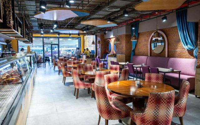 Grand Aras Hotel & Suites